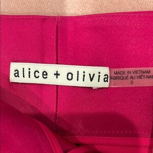 Alice + Olivia SATIN SHORT classy sexy look